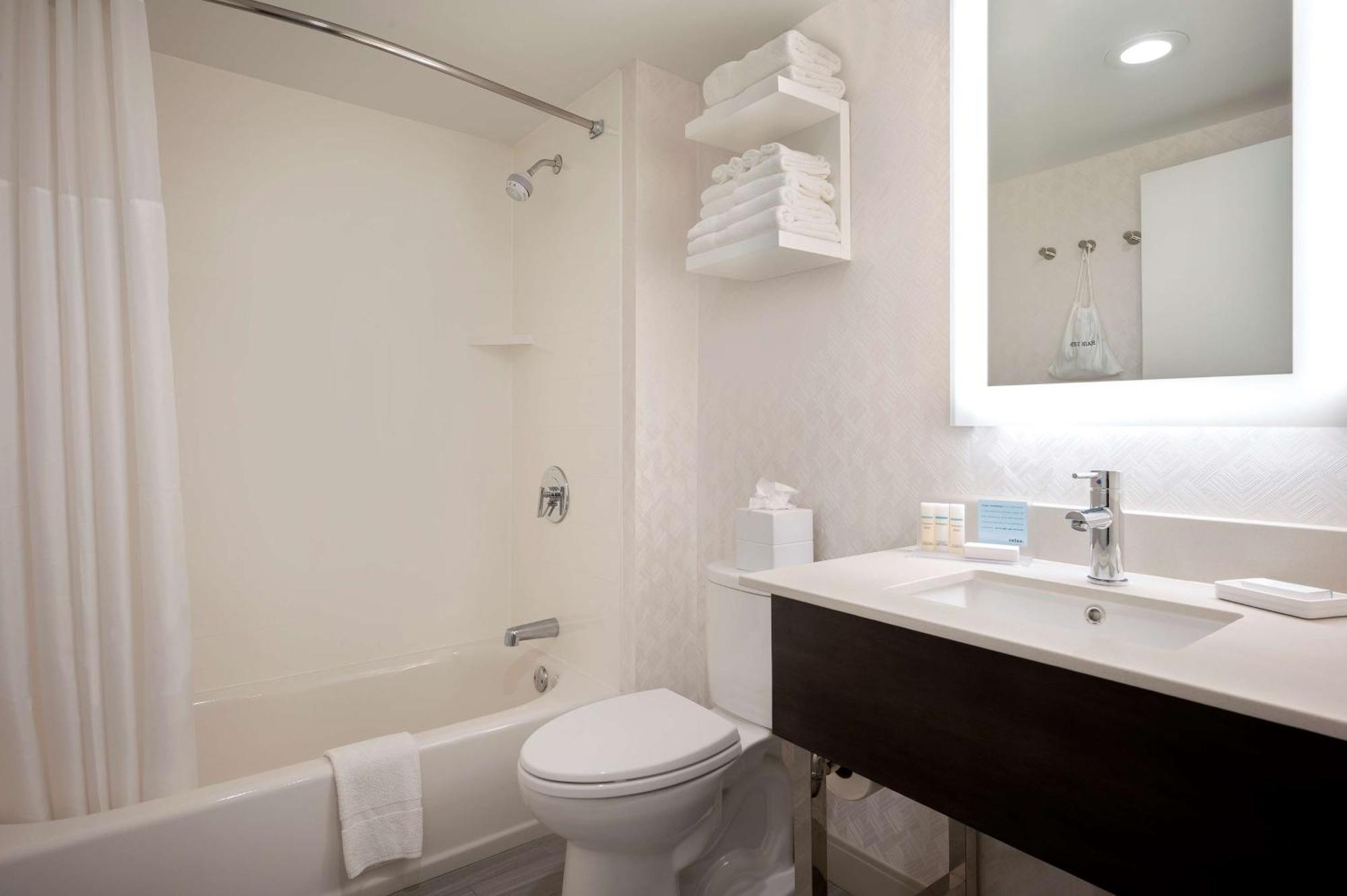Hampton Inn By Hilton Boston/Cambridge Zewnętrze zdjęcie