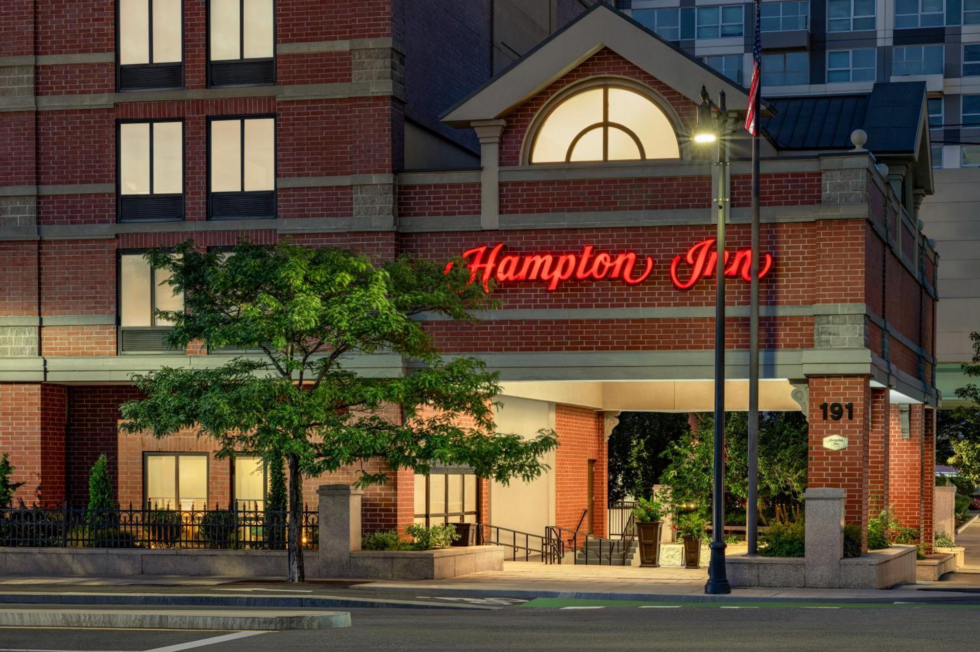 Hampton Inn By Hilton Boston/Cambridge Zewnętrze zdjęcie